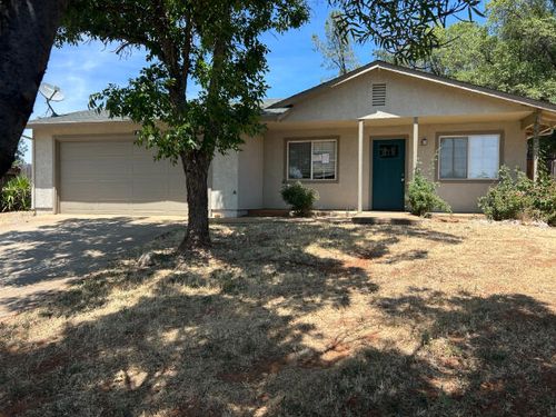 3995 Vassar Way, Shasta Lake, CA, 96019-9138 | Card Image