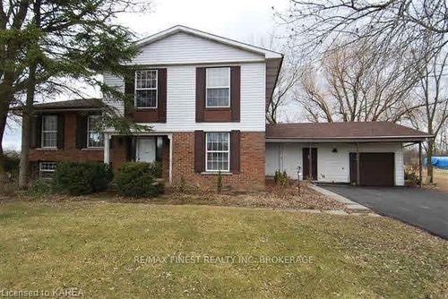 8 Mccauley Rd, Marysville, ON, K0K2N0 | Card Image