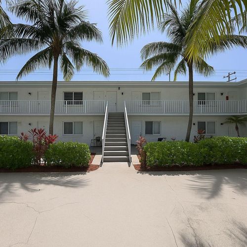 1-5-3390 Ne 16th Ter, Pompano Beach, FL, 33064-6256 | Card Image