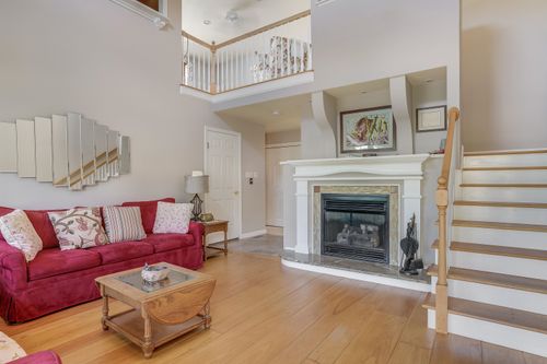 28-36 Kings Dr, Raymond, NH, 03077-2682 | Card Image