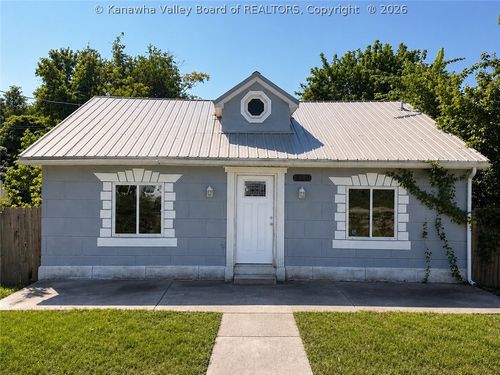320 Birch St, Saint Albans, WV, 25177-2505 | Card Image