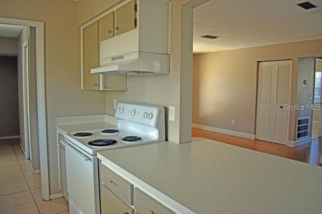 1002 Cobblestone Dr, House other with 2 bedrooms, 1 bathrooms and null parking in Spring Hill FL | Image 5