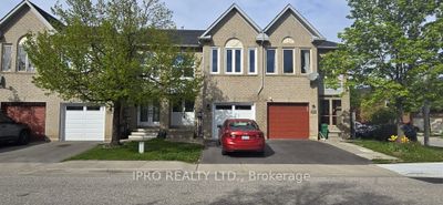 25 - 120 Goldenlight Cir, Condo with 3 bedrooms, 3 bathrooms and 2 parking in Brampton ON | Image 1