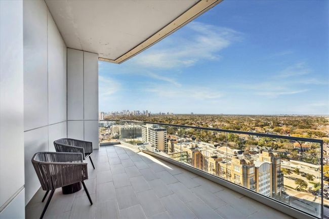 APT-17D - 2727 Kirby Dr, Condo with 2 bedrooms, 3 bathrooms and 3 parking in Houston TX | Image 24