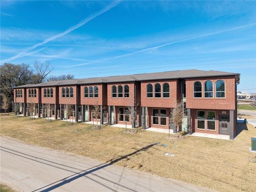 102 33rd W, Bryan, TX, 77803 | Card Image