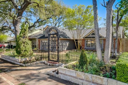 13009 Amarillo Ave, Austin, TX, 78729-7543 | Card Image
