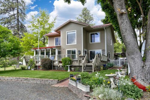 716 W 6th St, Medical Lake, WA, 99022-7005 | Card Image