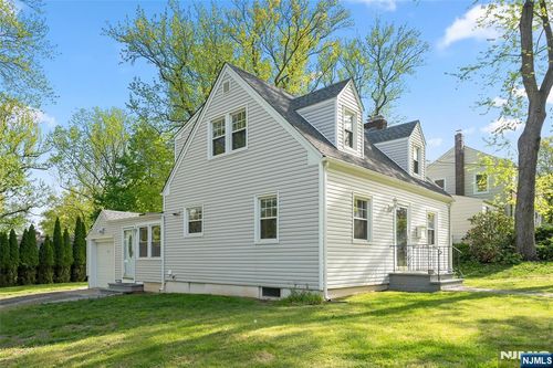 267 Hickory Ave, Tenafly, NJ, 07670-1439 | Card Image