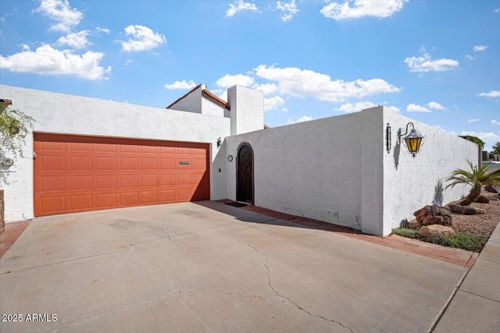 2022 E Bishop Dr, Tempe, AZ, 85282-2915 | Card Image