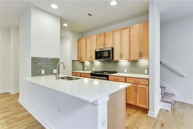 UNIT-45 - 6800 Menchaca Rd, Condo with 3 bedrooms, 3 bathrooms and 2 parking in Austin TX | Image 5