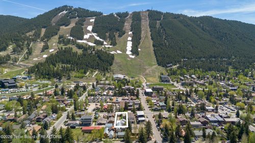125 E Kelly Avenue, Jackson, WY, 83001 | Card Image
