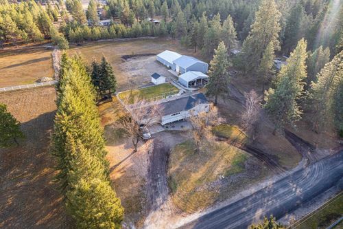 3732 E Westwood Ave, Chattaroy, WA, 99003-9627 | Card Image