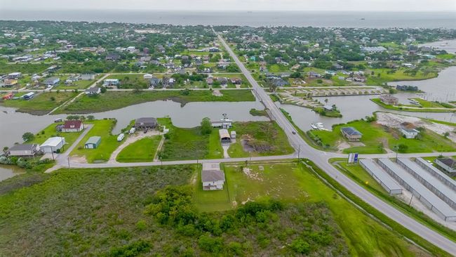 837 22 Nd St, House other with 2 bedrooms, 2 bathrooms and null parking in San Leon TX | Image 43