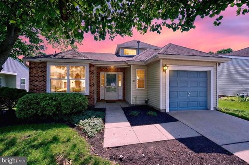 680 Cascade Dr S, MOUNT LAUREL, NJ, 08054-4927 | Card Image