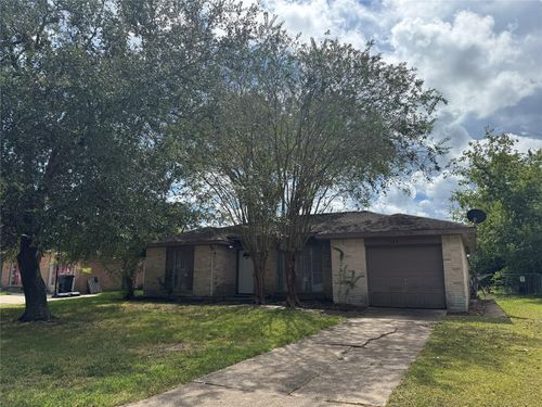 304 Brigadoon Ln, Friendswood, TX, 77546-3726 | Card Image