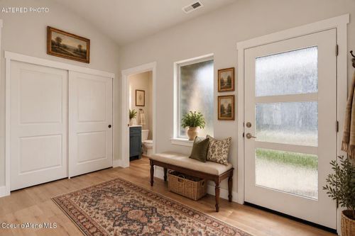 681 N Galbraith Loop, Post Falls, ID, 83854-3848 | Card Image