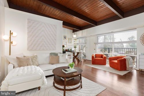 apt-202-4901 Americana Dr, ANNANDALE, VA, 22003-5010 | Card Image