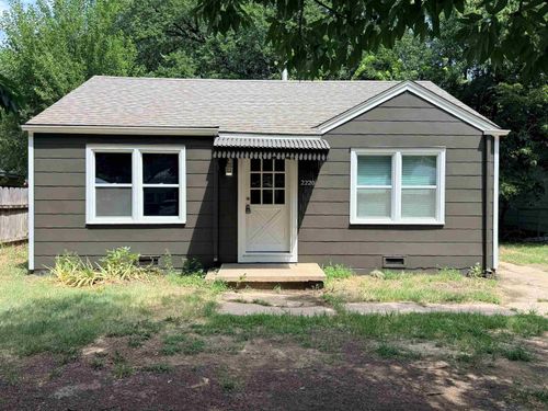 2220 S Minneapolis Ave, Wichita, KS, 67211 | Card Image