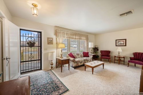 5431 Cerro Vista St, San Antonio, TX, 78233-5506 | Card Image