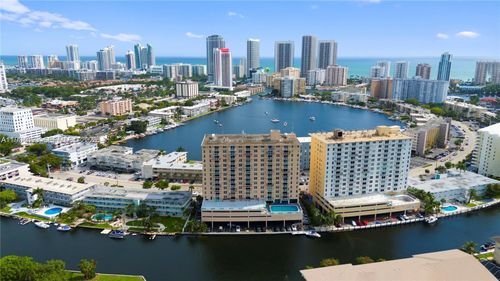 apt-8a-427 Golden Isles Dr, Hallandale Beach, FL, 33009-7544 | Card Image