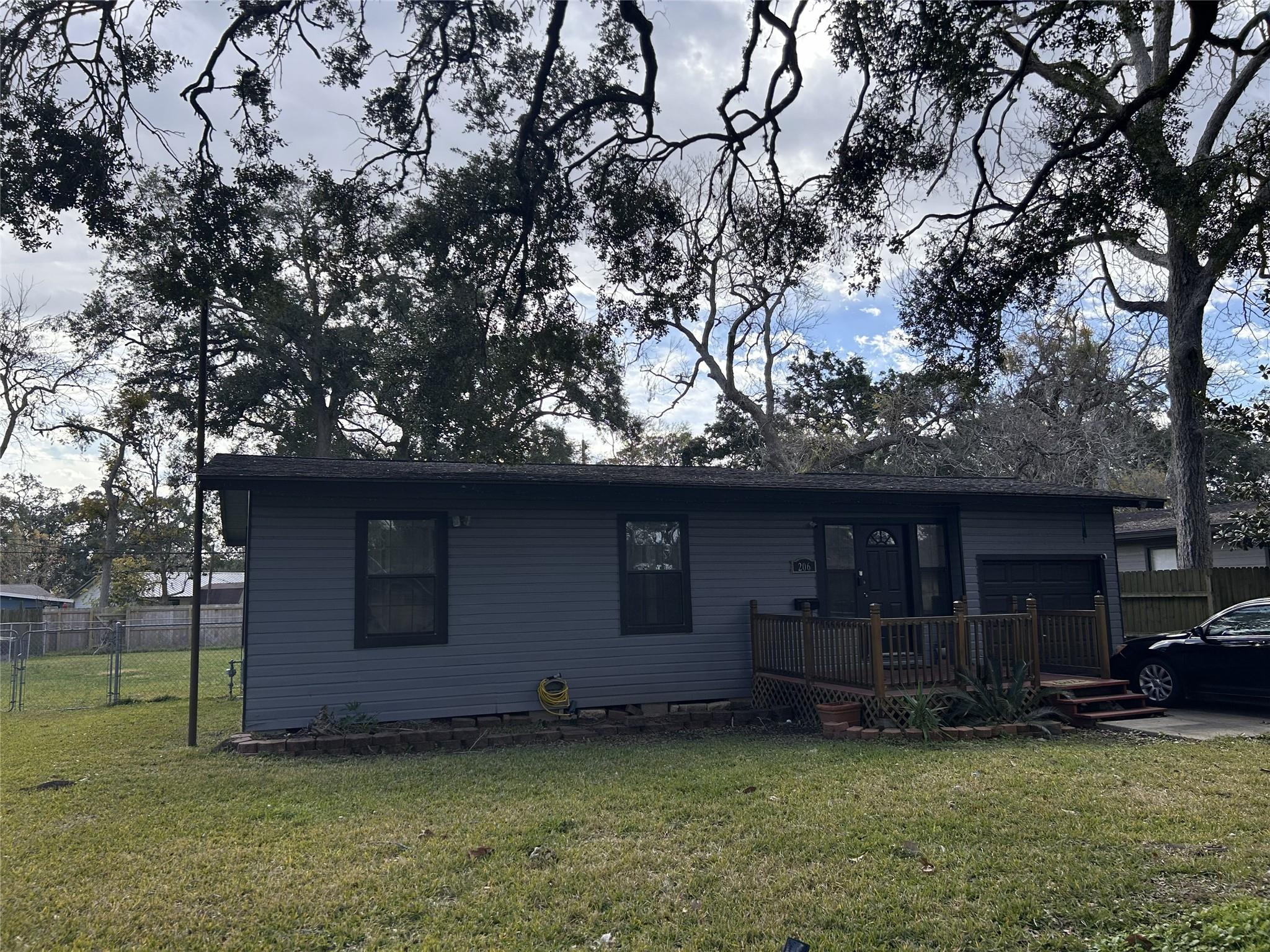 Residential in Lake Jackson 2