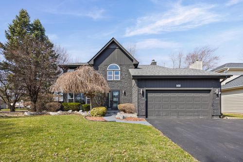 1100 Hidden Lake Dr, Buffalo Grove, IL, 60089-6868 | Card Image