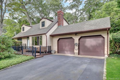 43 Huyler Court, Brookhaven, NY, 11733 | Card Image