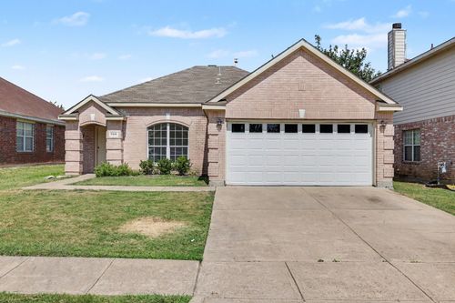 7315 Marsland Ln, Arlington, TX, 76001-7386 | Card Image