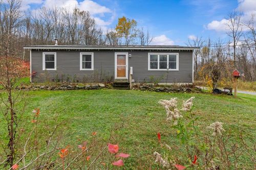 10 Cross Rd, Milton, VT, 05468-4192 | Card Image