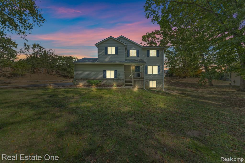 Terry St, Commerce Township, MI 48390