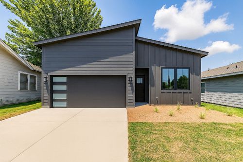 1402 Driess St, Fort Worth, TX, 76104-7574 | Card Image