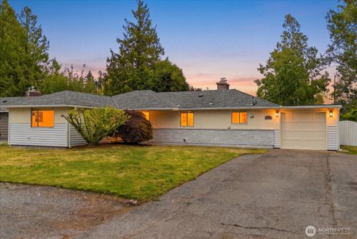 23107 84th Ave W, Edmonds, WA, 98026-8601 | Card Image