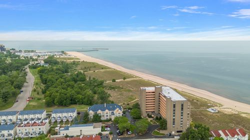 apt-606-100 Lake Shore Dr, Michigan City, IN, 46360-2081 | Card Image