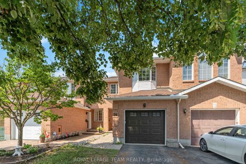 16 Cohen Ave, Kanata, ON, K2L4E9 | Card Image