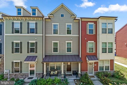829 Badger Ave, FREDERICK, MD, 21702-3588 | Card Image
