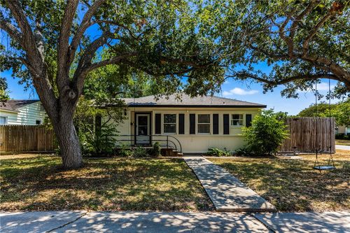333 Foster Dr, Corpus Christi, TX, 78404-2419 | Card Image