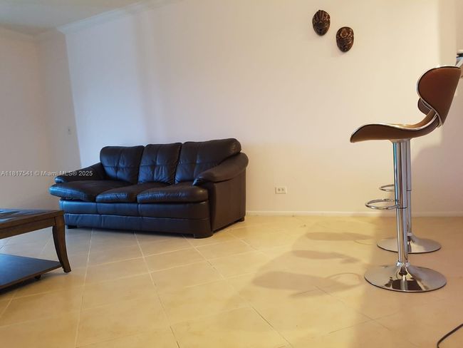 APT-3D - 3740 Inverrary Dr, Condo with 1 bedrooms, 2 bathrooms and null parking in LAUDERHILL FL | Image 8