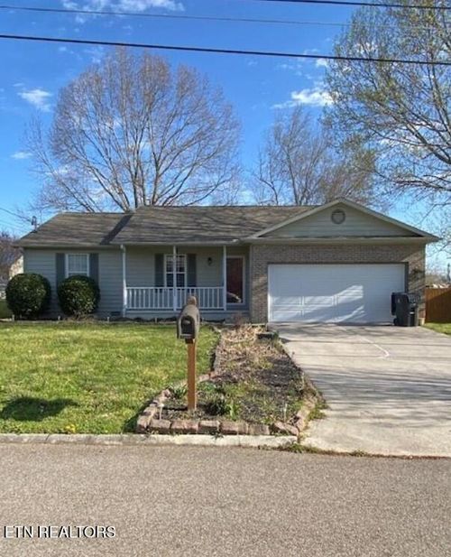 6021 Newington Ln, Knoxville, TN, 37912-2567 | Card Image