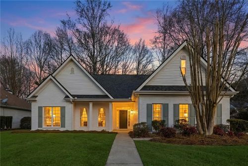 5400 Three Lakes Ct, Flowery Branch, GA, 30542-5194 | Card Image