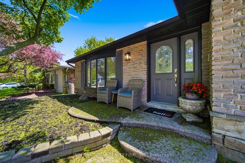 2306 Devon Rd, Oakville, ON, L6J5R4 | Card Image