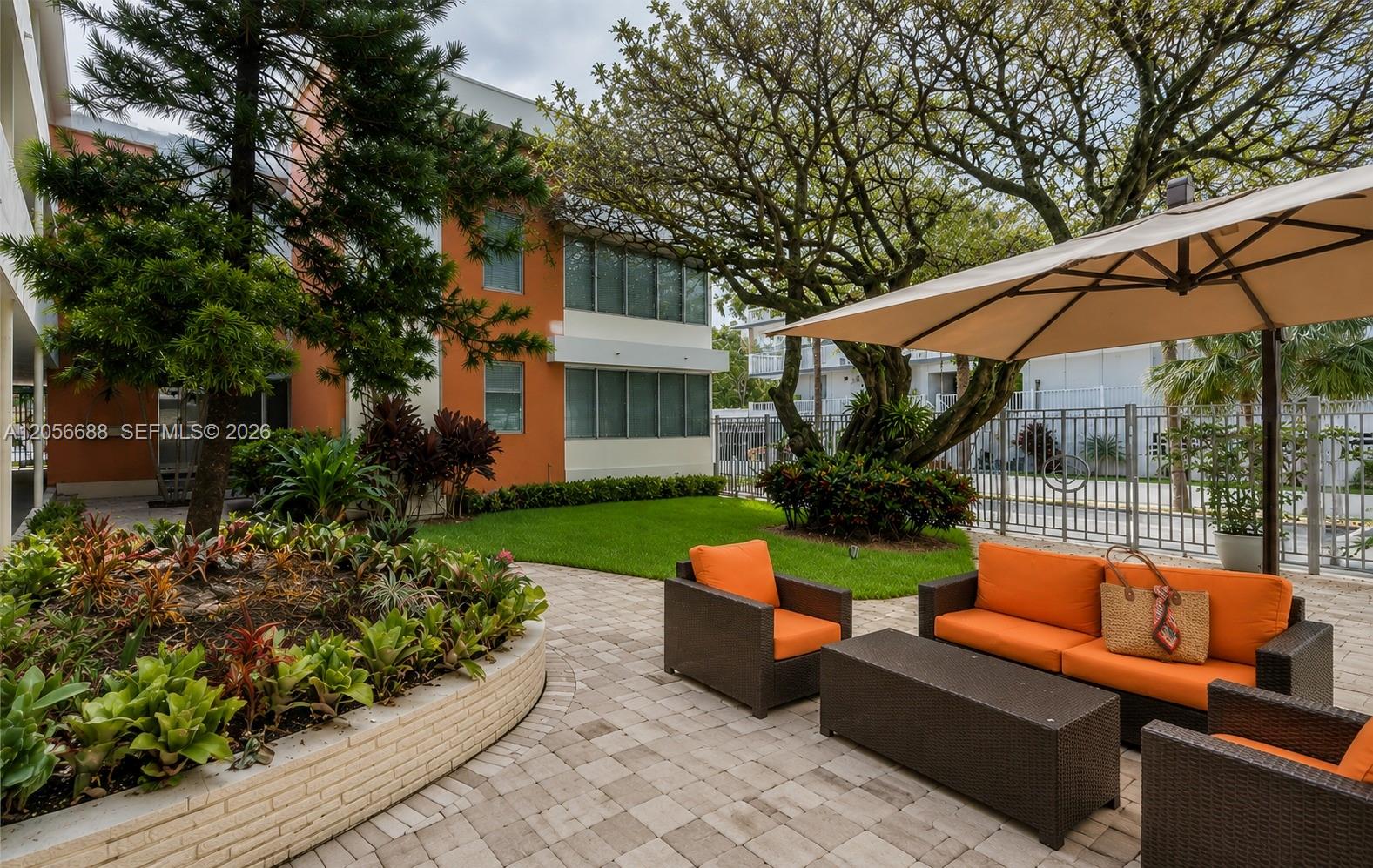 Residential in Bal Harbour 3