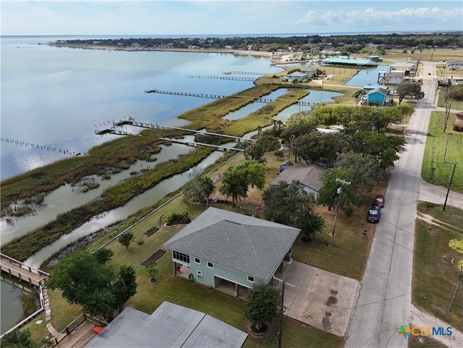 317 E Bayshore Dr, House other with 2 bedrooms, 2 bathrooms and null parking in Palacios TX | Image 4