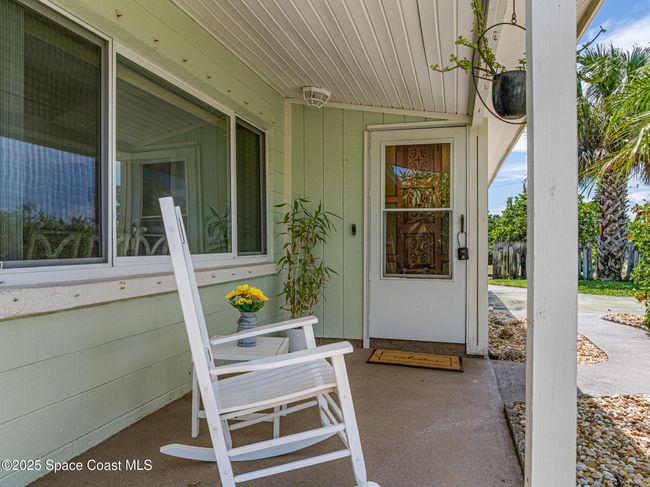 251 Avenida De La Vis, House other with 3 bedrooms, 1 bathrooms and null parking in Indialantic FL | Image 5