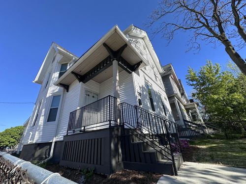 1221 N 24th St Street, Milwaukee, WI, 53205 | Card Image