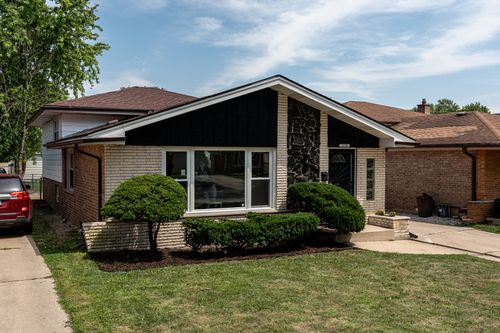 15709 Maryland Ave, Dolton, IL, 60419-2779 | Card Image