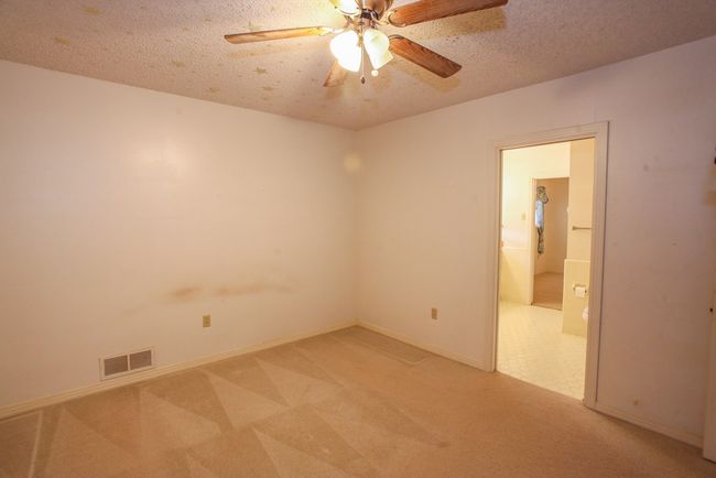 2608 E 24 Th St, House other with 3 bedrooms, 3 bathrooms and 2 parking in Big Spring TX | Image 23