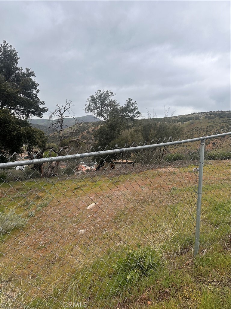Land in Agua Dulce