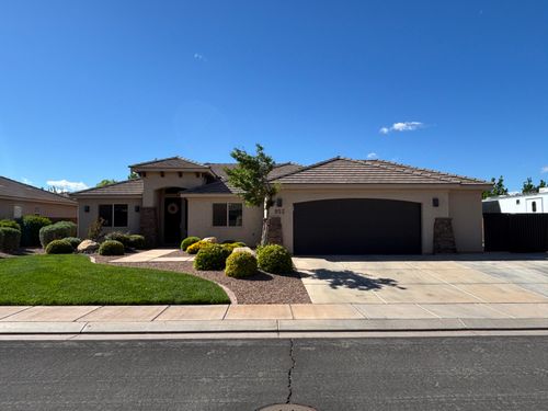 952 E 3800 S, Washington, UT, 84780 | Card Image