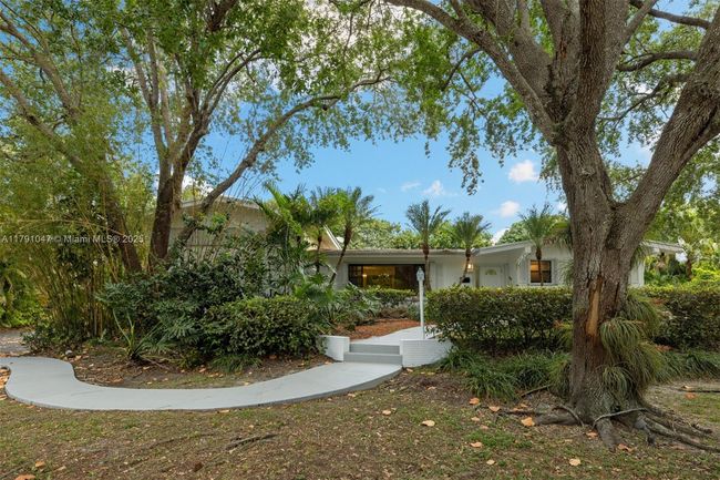 7920 Sw 132 Nd St, House other with 3 bedrooms, 2 bathrooms and null parking in Pinecrest FL | Image 19