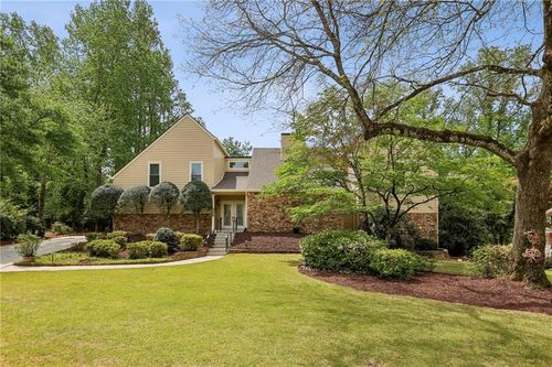 1843 Vancroft Ct, Dunwoody, GA, 30338-3626 | Card Image